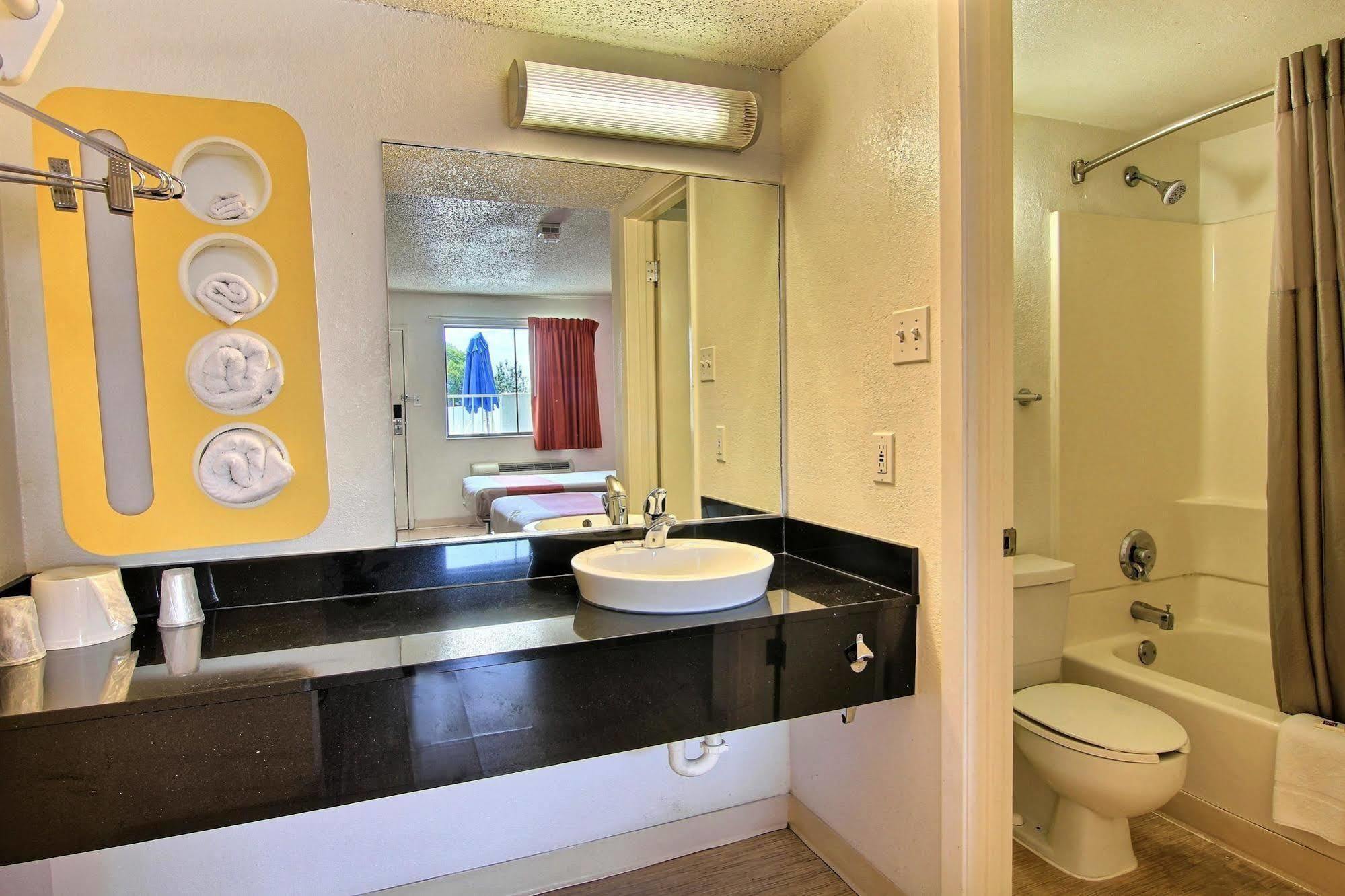 Motel 6-Austin, Tx Exterior photo